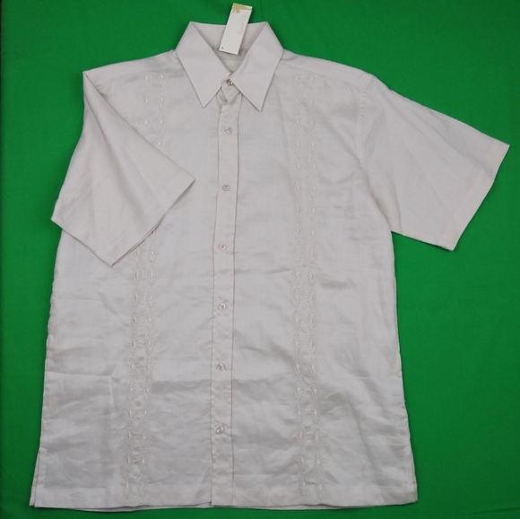 NWT 100% Linen T.C. Embroidered Short Sleeve Shirt - Picture 1 of 5